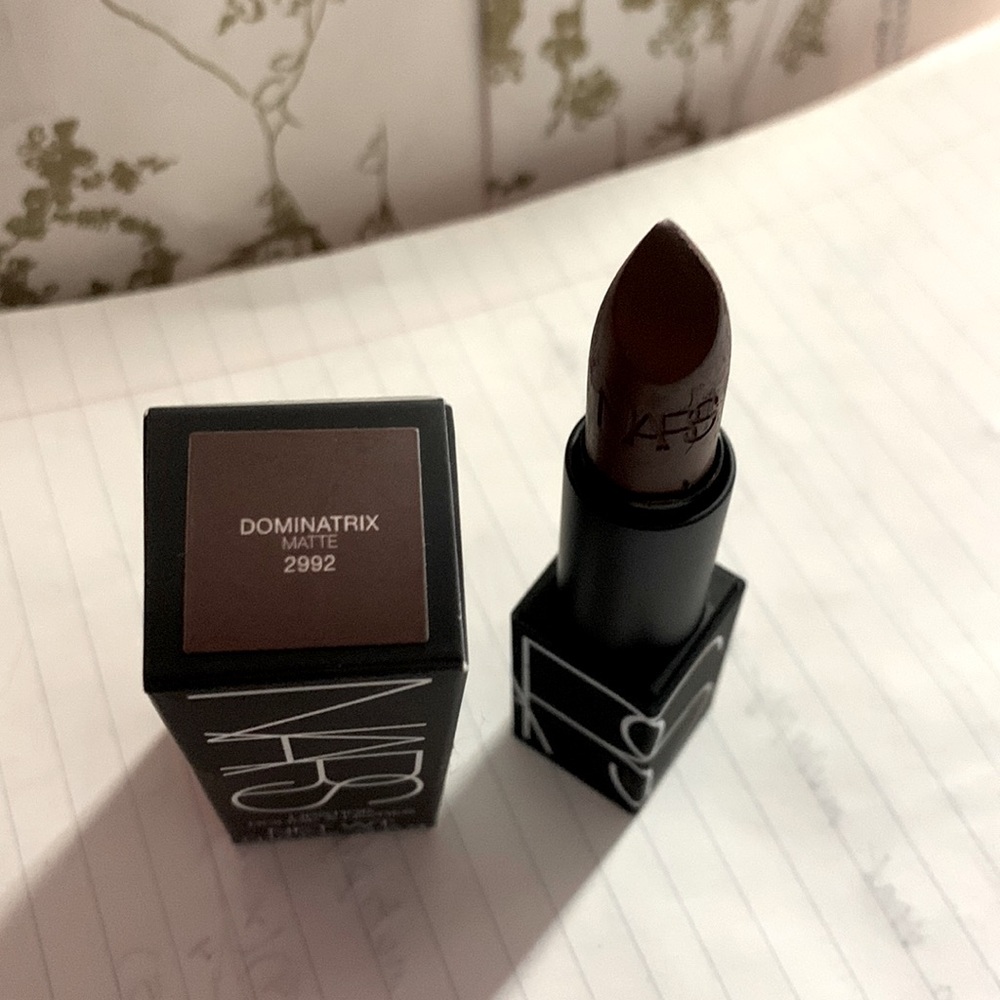 NARS DOMINATRIX LIPSTICK